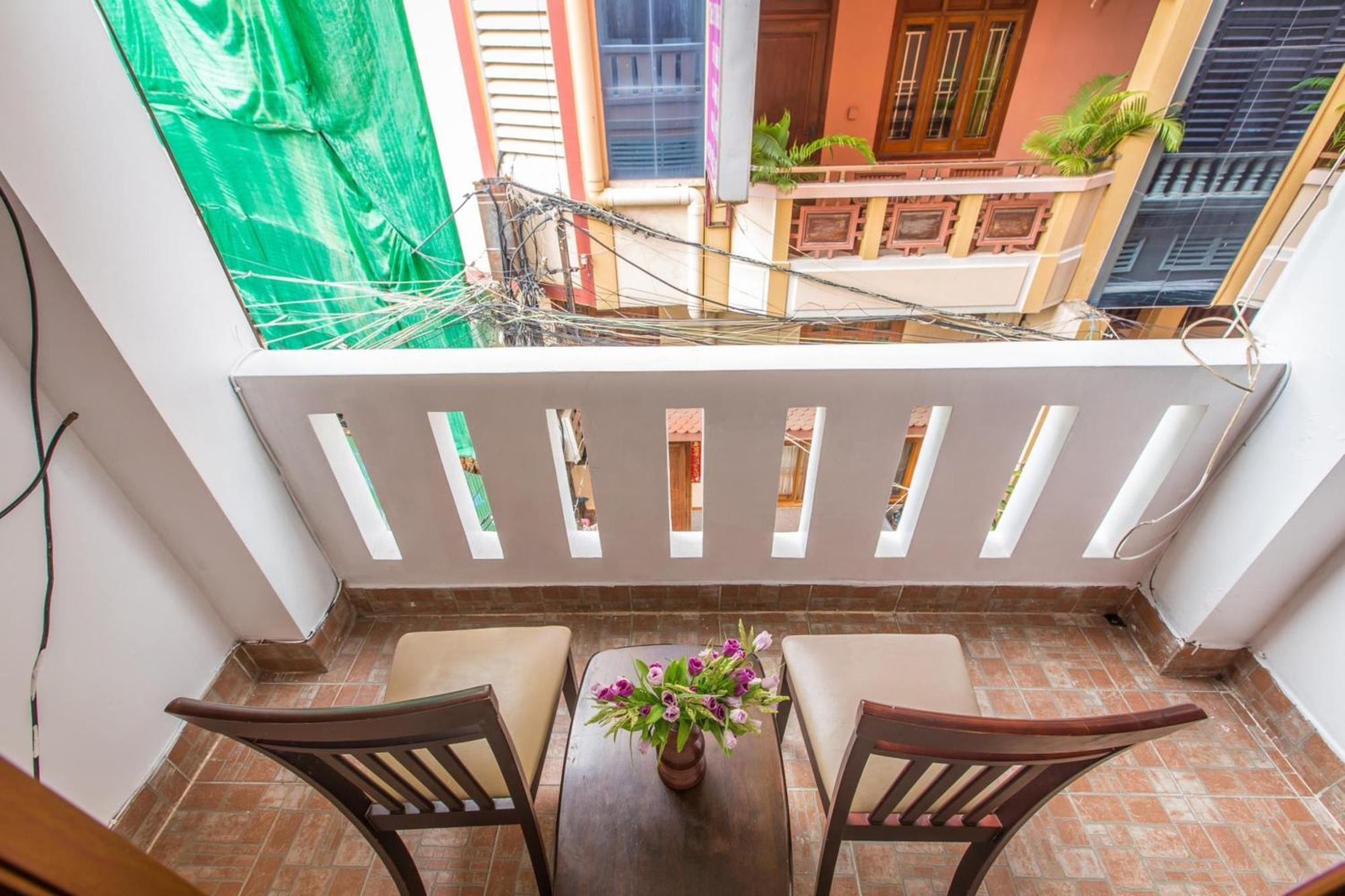 Rs Central Apartments - 200M To Royal Palace Phnom Pen Exterior foto